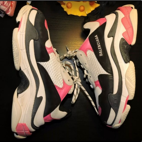 Balenciaga triple s 38 8US - Picture 4 of 8